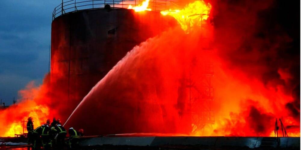 Обстрелянная российскими ракетами нефтебаза во Львове полностью разрушена — Максим Козицкий