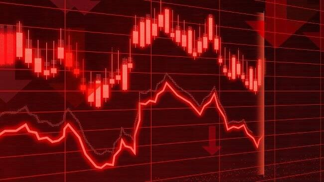 Фондовый рынок РФ продолжает падение: цены «голубых фишек» снизились в пределах 9%