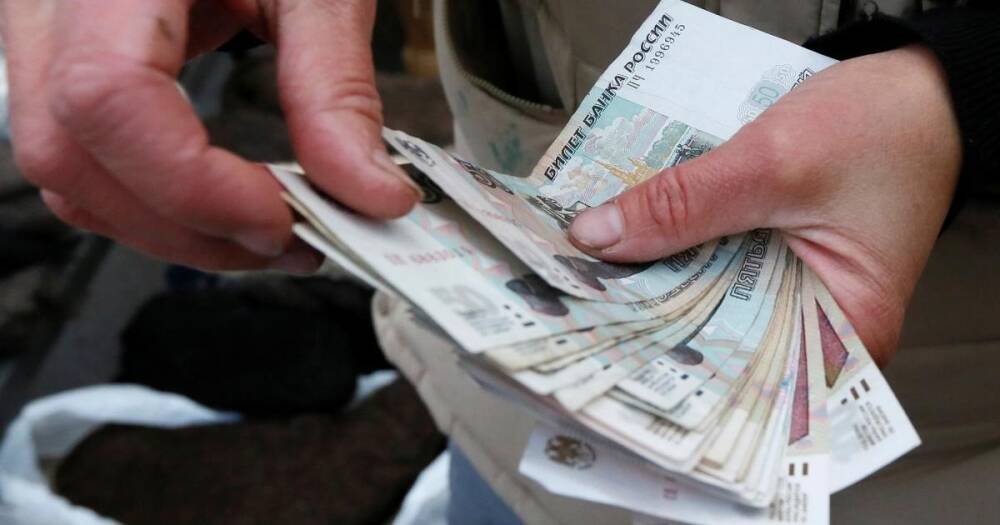 Оккупанты начали выдавать пенсионерам в Геническе по 10 тысяч наличными, — экс-нардеп