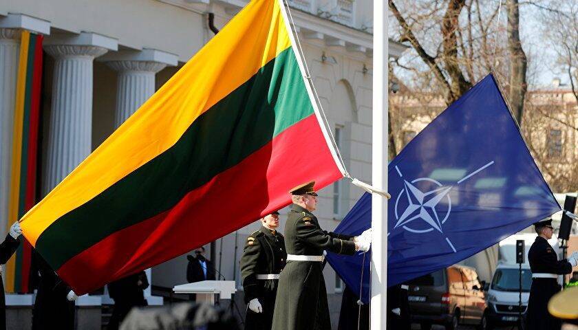 Литва отмечает годовщину вступления в НАТО