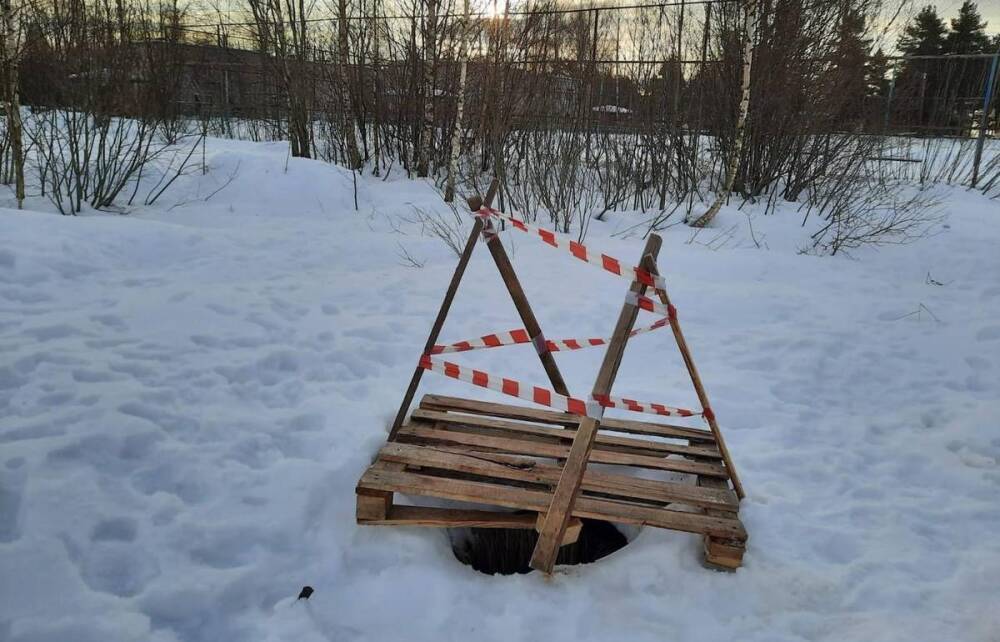 Прокуратура показала колодец, в который провалилась девочка в Тверской области