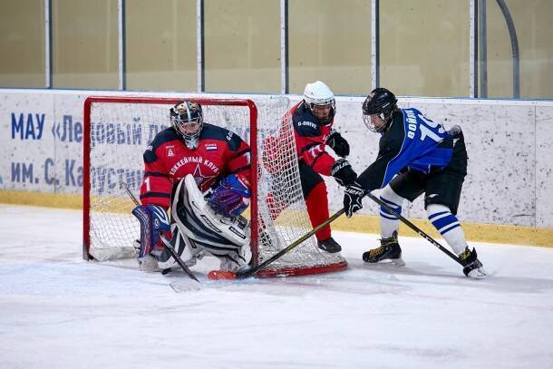 При поддержке ЛУКОЙЛ-Коми в Ухте провели хоккейный турнир