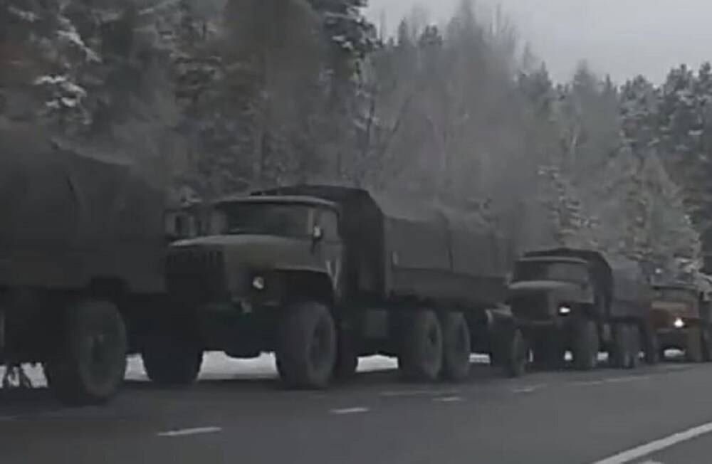 Огромные колонны техники движутся у границ с Украиной со стороны Беларуси: "Неподалеку"