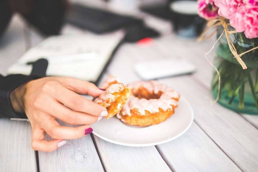 Диетологи назвали пять худших продуктов для завтрака, которые сокращают жизнь