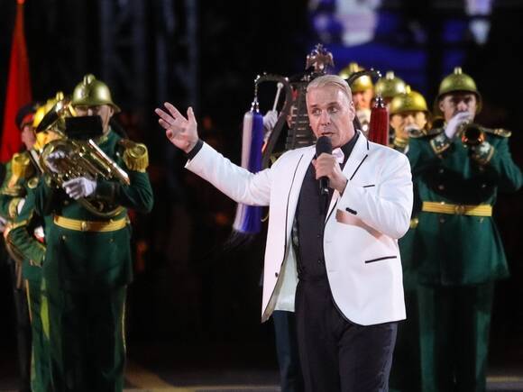 Тилль Линдеманн сообщил об отмене декабрьских концертов в Москве и Новосибирске