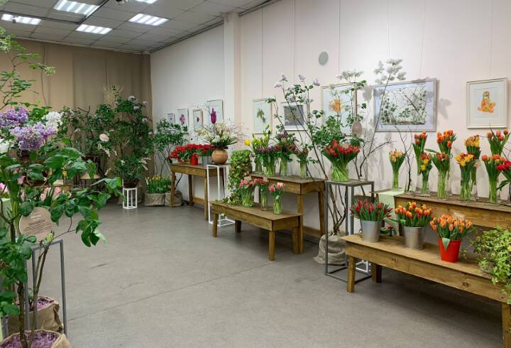 Флористы Петербурга и Ленобласти могут зарабатывать по 10 000 рублей в день в мартовские праздники