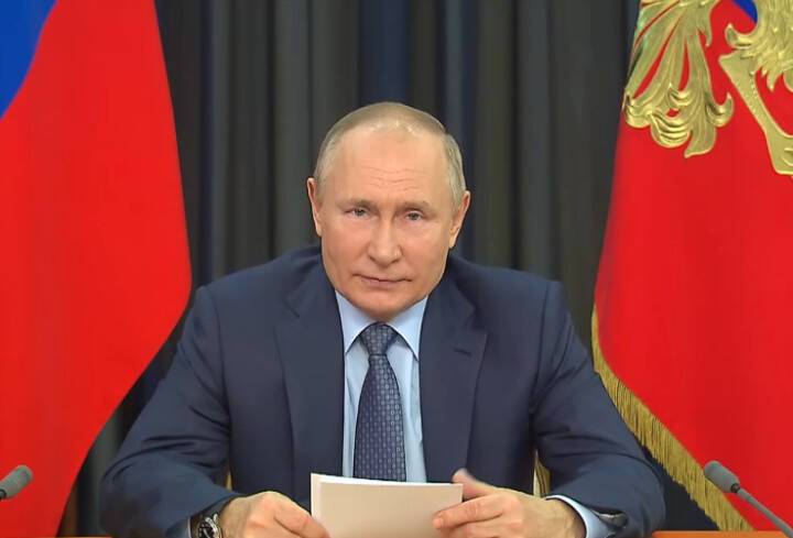 Владимир Путин разъяснил Шольцу цели и задачи спецоперации ВС РФ на Украине