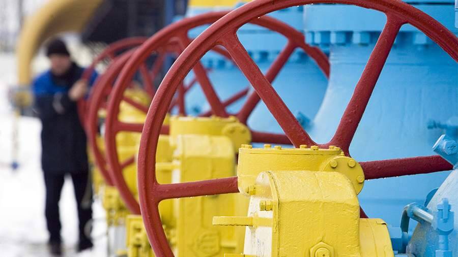 «Газпром» добронировал мощности для прокачки газа по «Ямал — Европе»