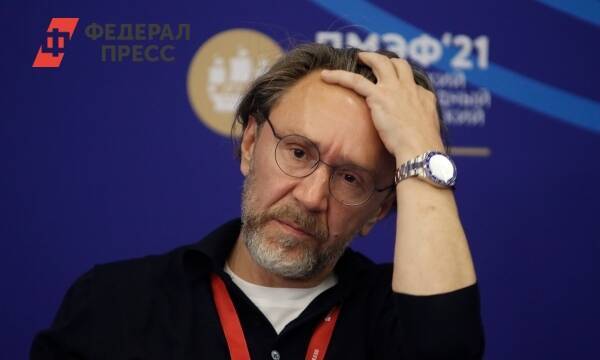 «Полный Донбасс»: Шнуров жестко раскритиковал российскую элиту