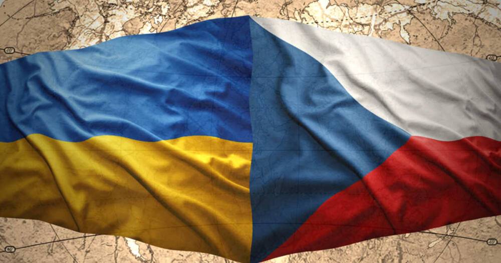 Чехия планирует ежемесячно выплачивать по 200 евро беженцам с Украины