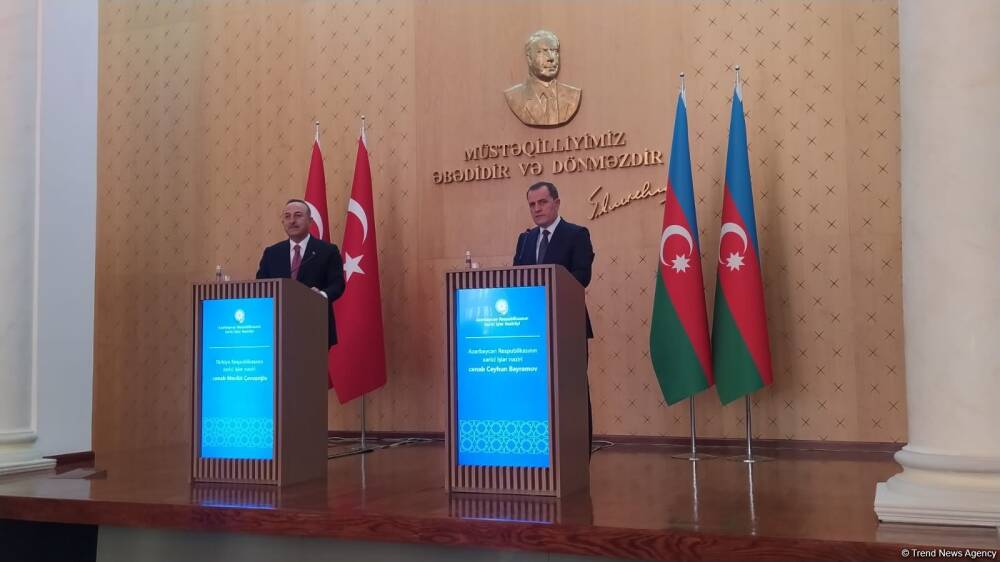 В Баку проходит совместная пресс-конференция глав МИД Азербайджана и Турции - Прямая трансляция