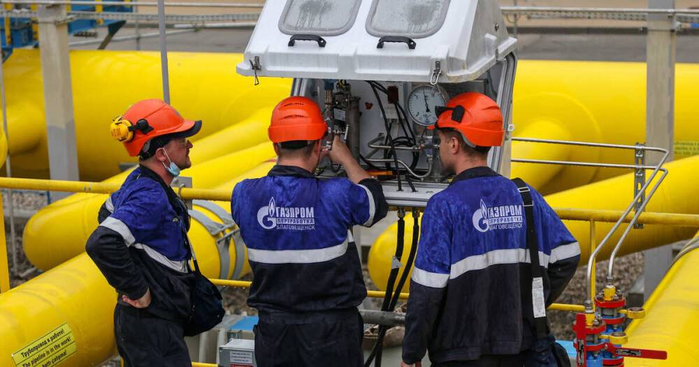 "Газпром" в штатном режиме подает газ через Украину