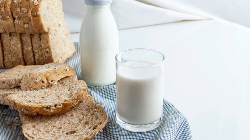 Правительство России подготовило меры поддержки производителей хлеба и молока