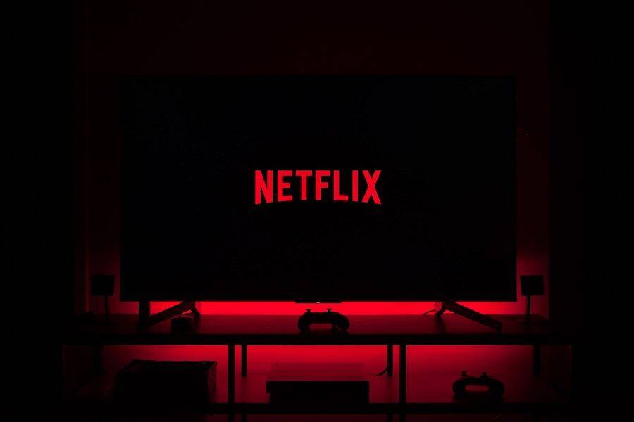 Netflix приостановил работу над новыми проектами в России