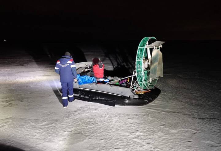 Спасатели нашли потерявшегося на Ладожском озере рыбака