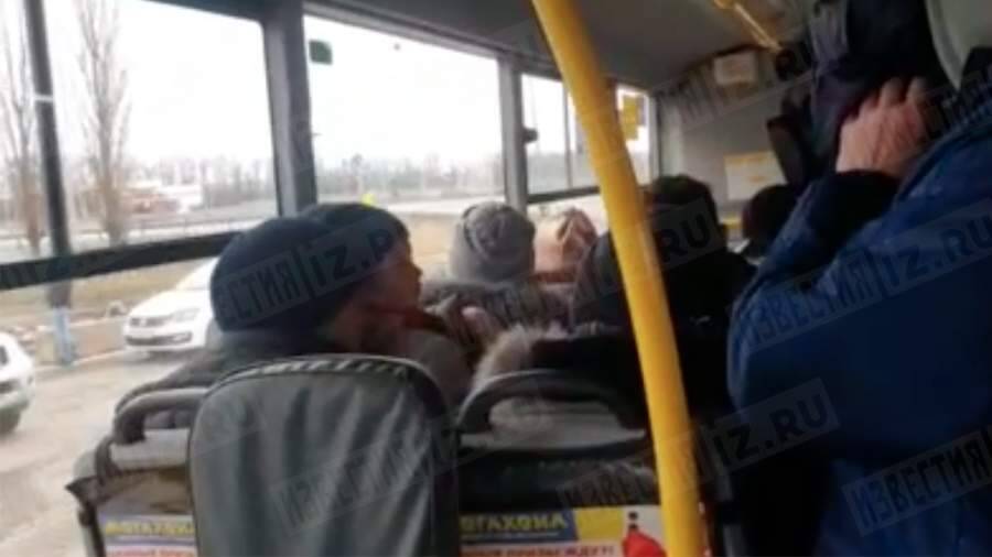 Один автобус с прошедшими по гумкоридору жителями Украины приехал в РФ