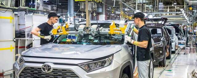 Автоконцерн Toyota Motor вернет в Японию своих сотрудников, работавших в Петербурге