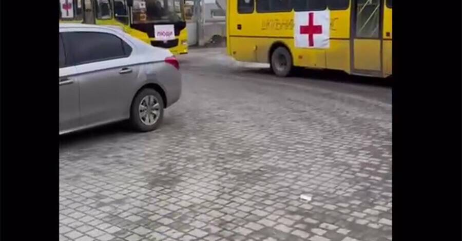 Ирина Верещук: Гуманитарный коридор на Сумы под обстрелом. Но выехали автобусы из Запорожья - в Мариуполь