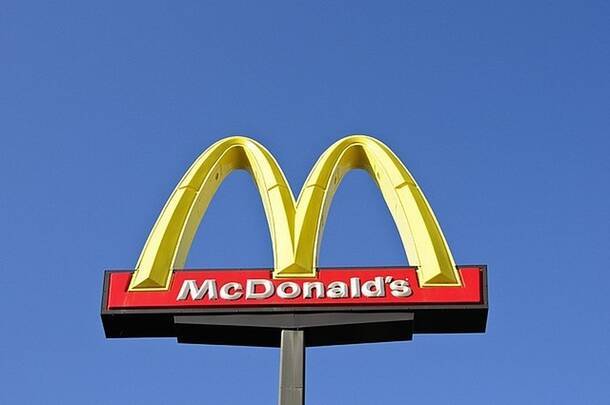 «Макдоналдс» закроет все свои рестораны в России