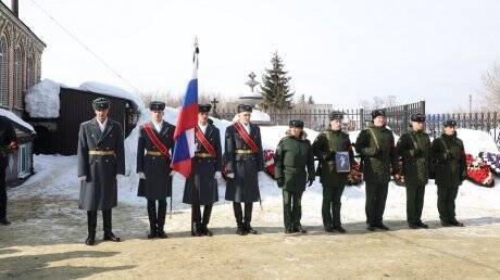 Погибшего в Донбассе кузнечанина похоронили по воинскому ритуалу