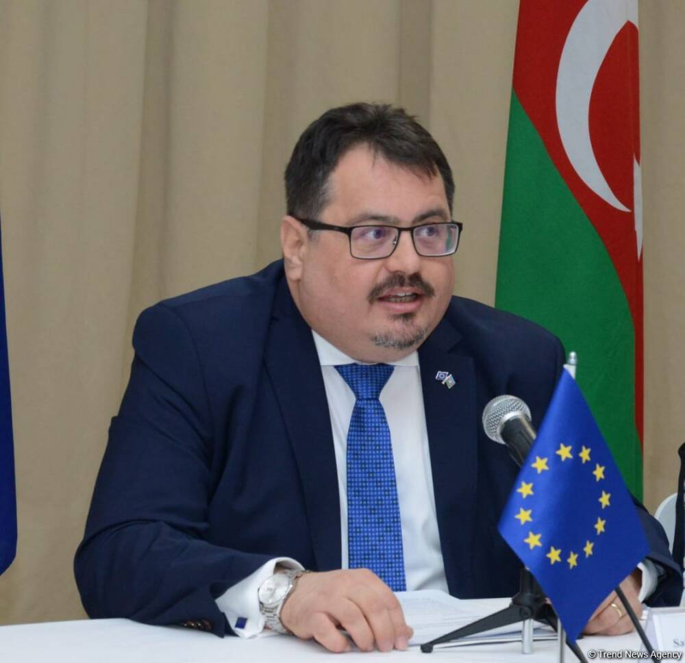 ЕС стремится поддерживать культурные связи с Азербайджаном - глава представительства