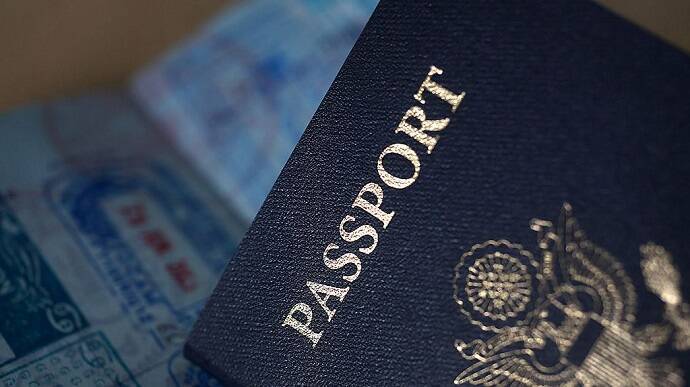 США вводят отметку "пол Х" в паспортах