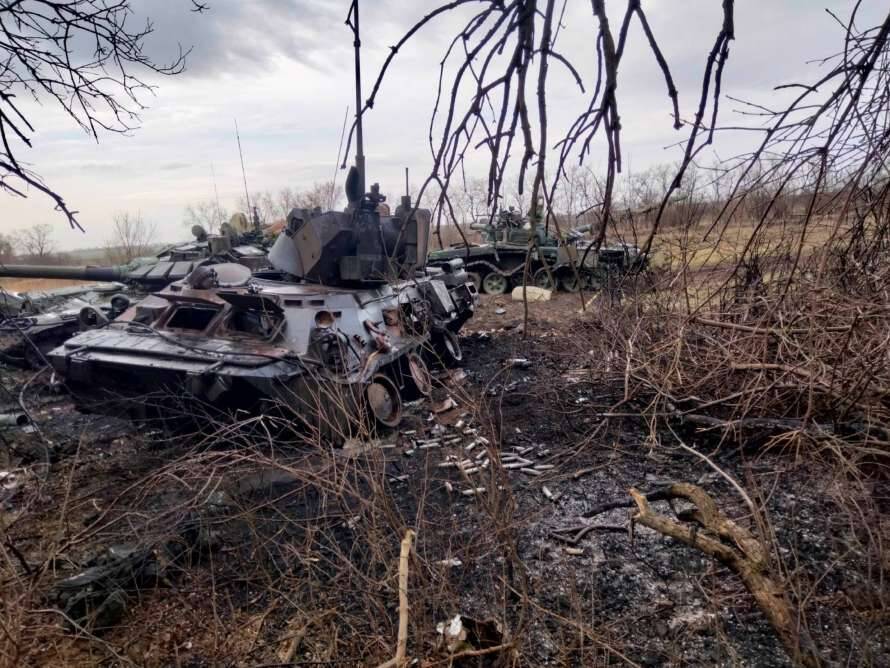 ВСУ уничтожили вражеские танки, самолет и вертолет на востоке Украине