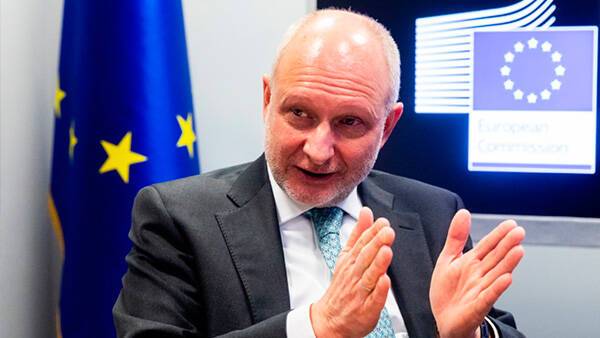 Посол ЕС: решение о статусе страны-кандидата для Украины может быть принято в июне