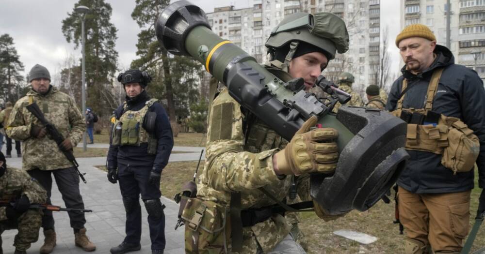 "Нам не нужна другая армия, нужно только оружие", — братья Кличко рассказали об обороне Киева