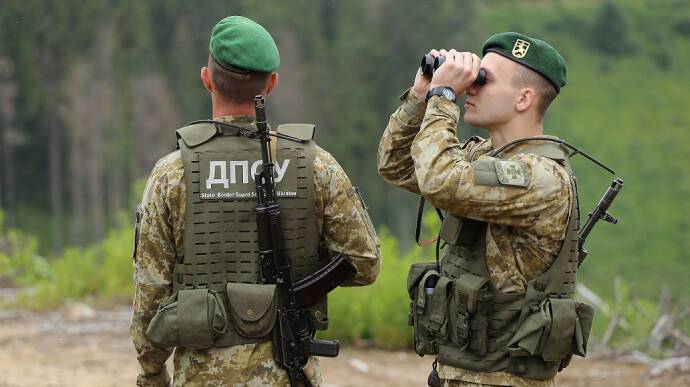 Военная техника РФ остается возле украинской границы на Сумщине - ГПСУ