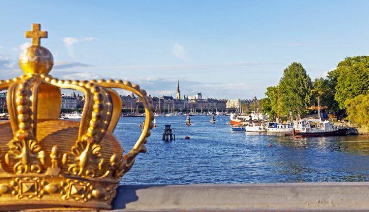 Швеция и Дания готовы принимать туристов из России
