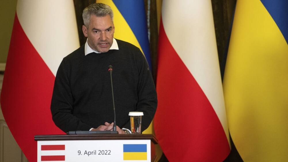 Канцлер Австрии: Путин настроен на то, чтобы "решить вопрос Донбасса"