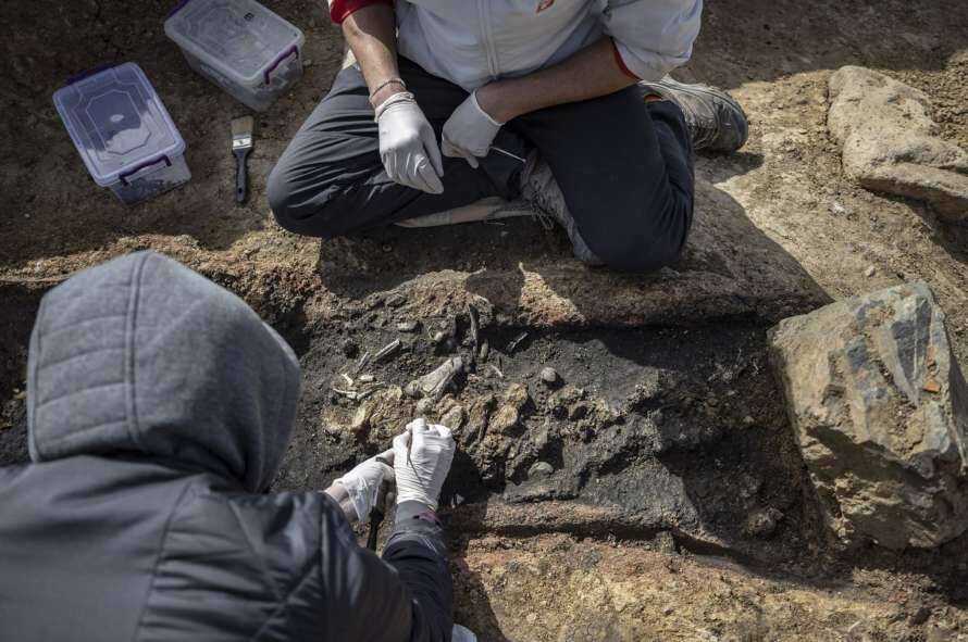 Археологи обнаружили в Стамбуле эллинистическую кремационную гробницу (Фото)