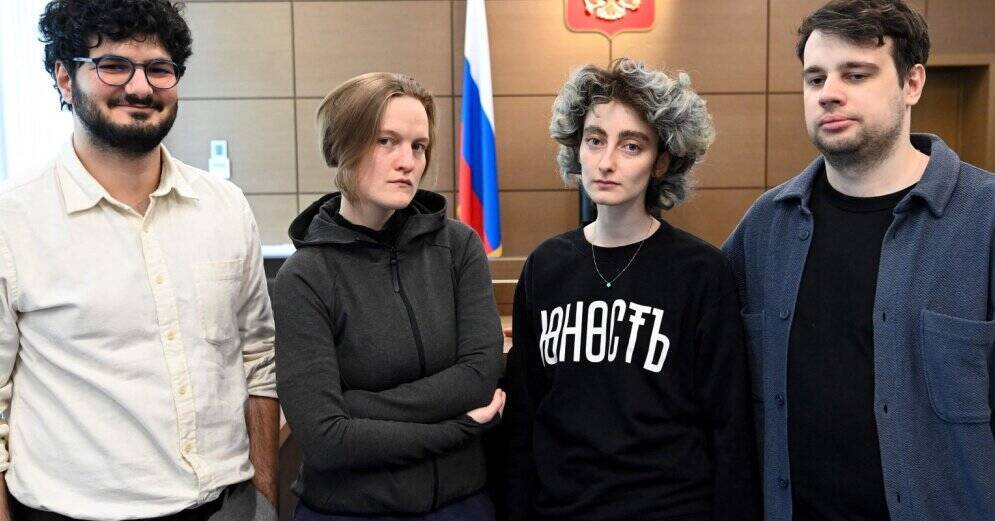 Два года исправительных работ: вынесен приговор экс-редакторам российского студенческого журнала DOXA