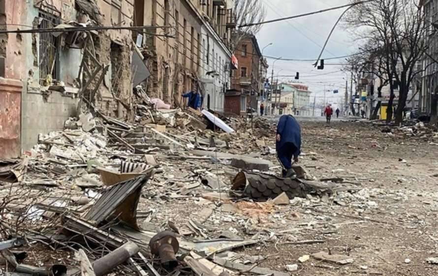 Более 10 тысяч российских оккупантов пытаются захватить Мариуполь