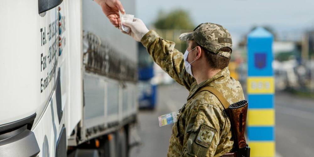 Самые большие очереди на выезд из Украины в Шегине и Краковке — обновленные данные пограничников