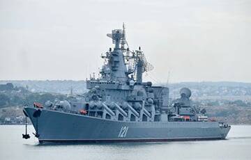 «Мощный взрыв опрокинул крейсер и «Москва» начала тонуть»