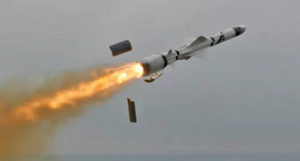 В Днепропетровской области российская ракета попала возле нежилого помещения