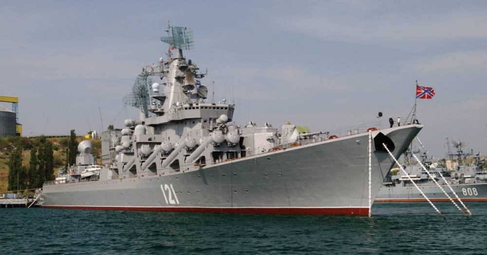 Прикрытие с воздуха могло бы спасти ракетный крейсер "Москва", - Forbes