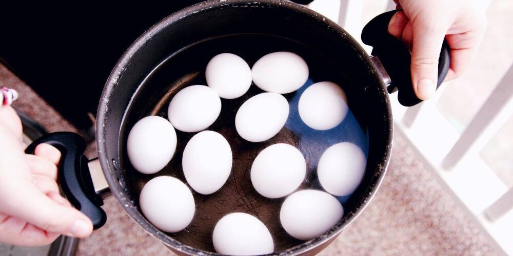 На праздник. Секреты приготовления яиц для окрашивания на Пасху