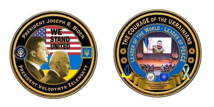 В сувенирном магазине Белого дома представили памятные монеты с Владимиром Зеленским