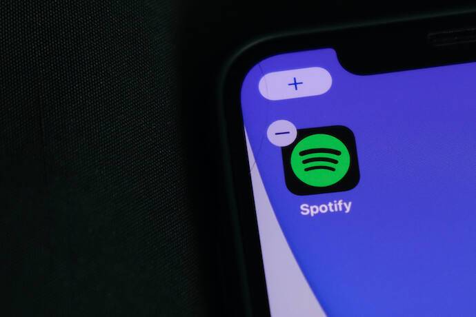 App Store и Google Play удалили Spotify в РФ
