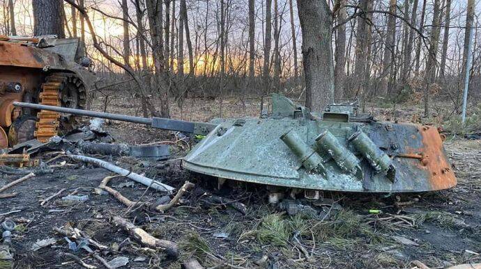 На востоке ВСУ уничтожили десятки единиц техники РФ и сбили истребитель