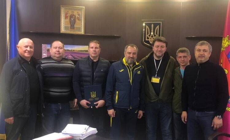 Украинская ассоциация футбола открыла гуманитарный хаб в Запорожье