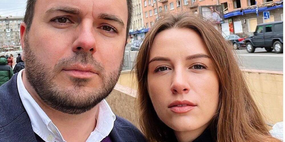 «Нас не запугать». Кристина и Григорий Решетники прогулялись по одному из обстрелянных районов Киева