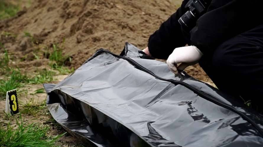 Еще две братские могилы с телами украинцев обнаружили в Бородянке