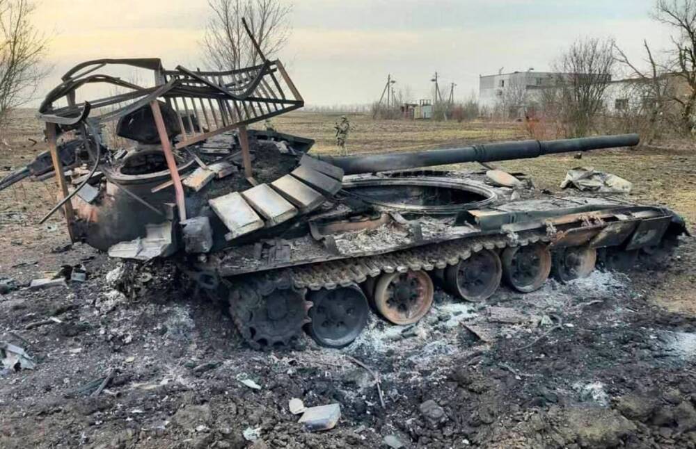 Танки, САУ, броневики: ВСУ показали десятки разбитой техники под Белгородом - что произошло