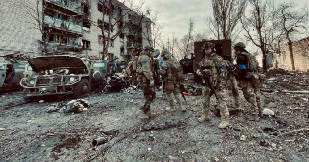 "Хотят показательно поставить их на колени": Подоляк объяснил, как Украина может спасти защитников Мариуполя