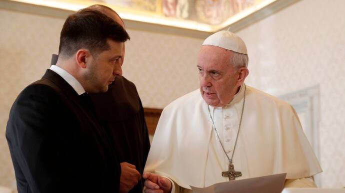 Украинские власти надеются, что Папа Франциск сможет посетить Украину и спасти Мариуполь