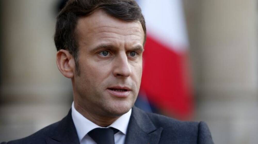 Макрон во втором туре побеждает на выборах президента Франции – экзитполы